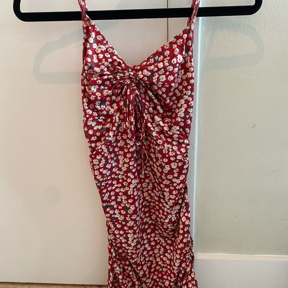 Ruched Floral Bodycon Dress - Picture 3 of 4